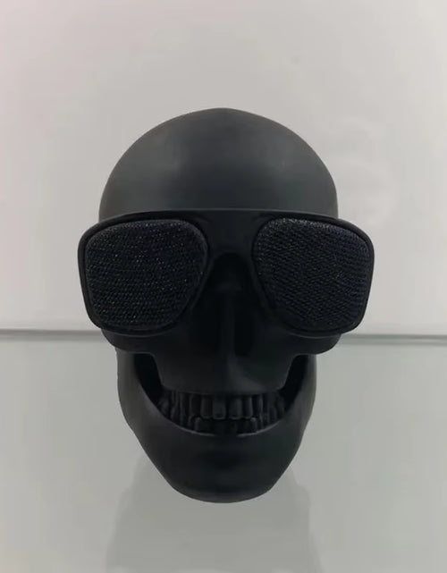 Load image into Gallery viewer, Skull Head Speaker Portable Mini Bluetooth-Compatible Wireless HD Stereo Speakers Skull Head Subwoofer Creative Home Ornament
