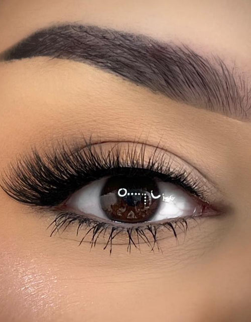 Load image into Gallery viewer, Cat Eye Lashes( Faux Mink)
